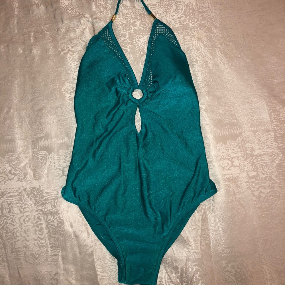 Women’s size 4 Venus swimsuit